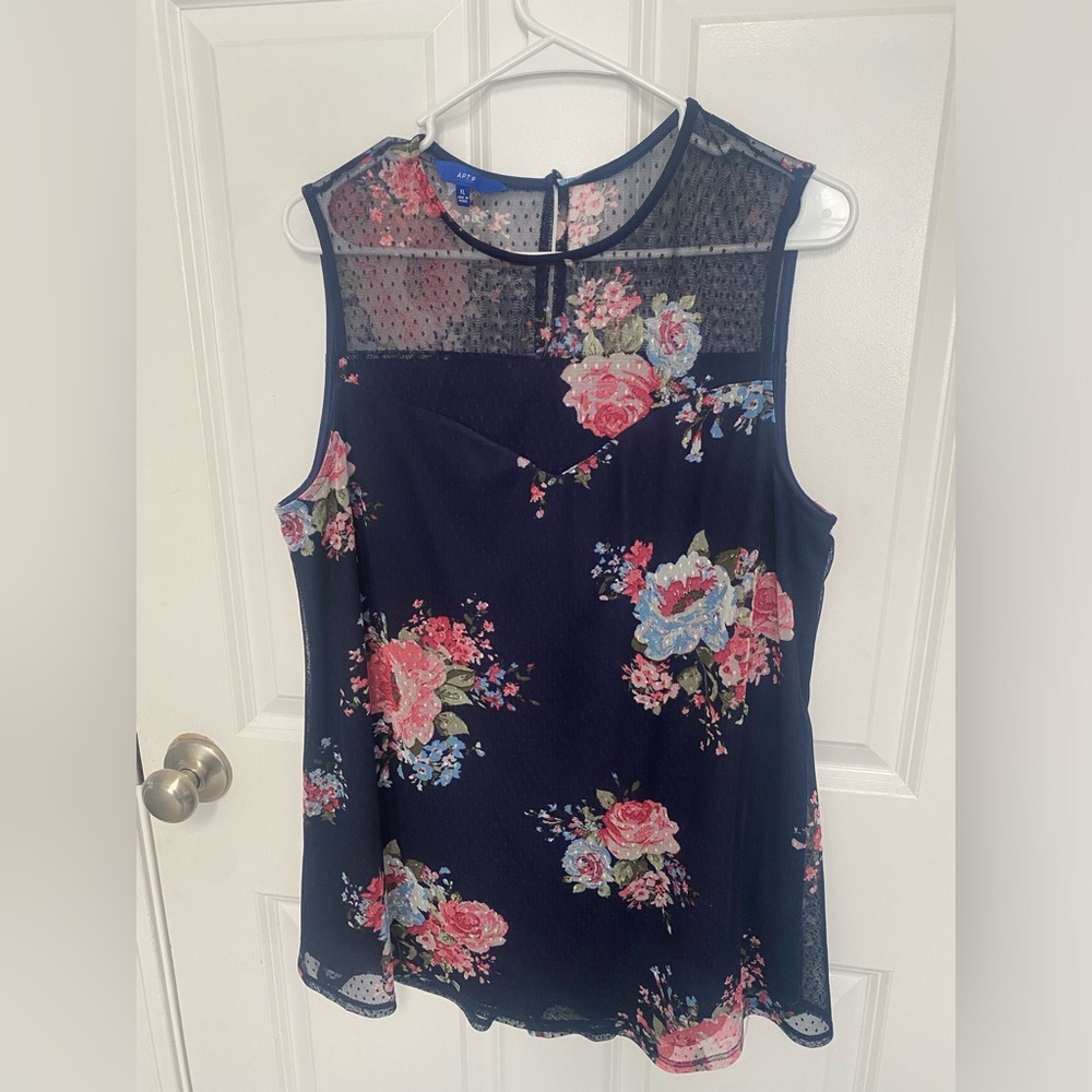 Apt 9 women’s floral sleeveless blouse